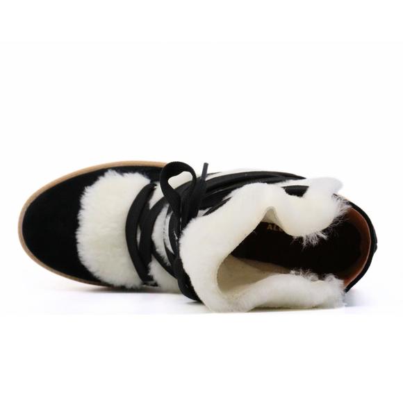 NEW ALL BLACK lady sherpa in black - Picture 2 of 8